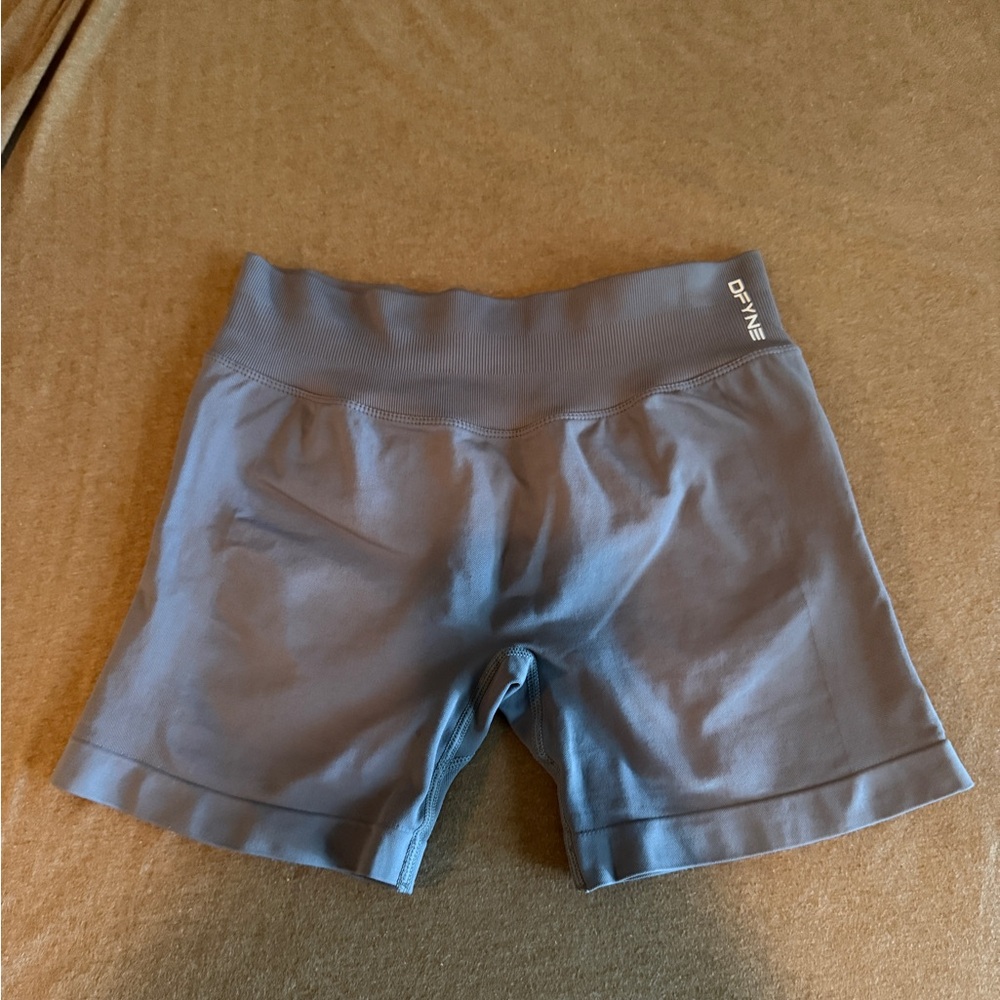Impact 4.5 shorts in graphite